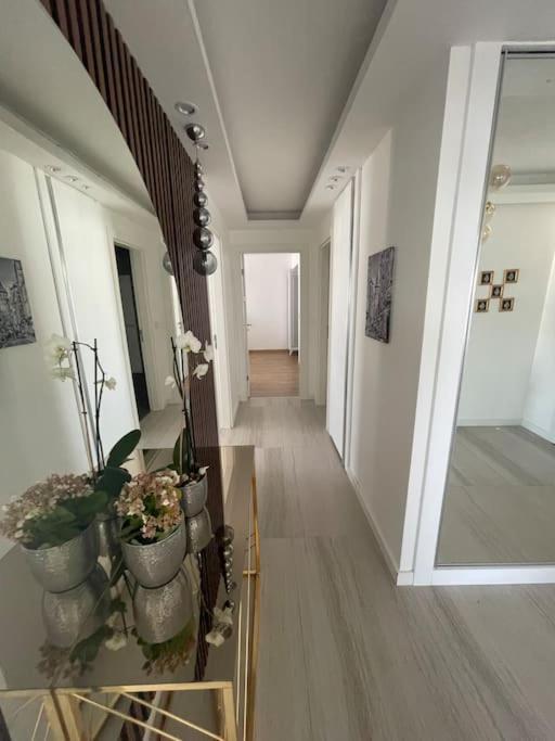 Pool 24-7 Security Within The Complex Daire İstanbul